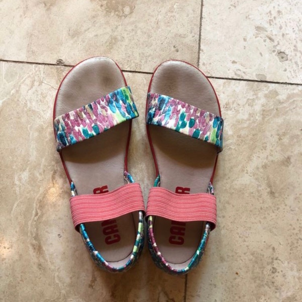 Girls shoes
